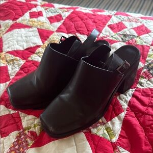 Intentionally Blank HONCHO Black Leather Women's Heeled Mules